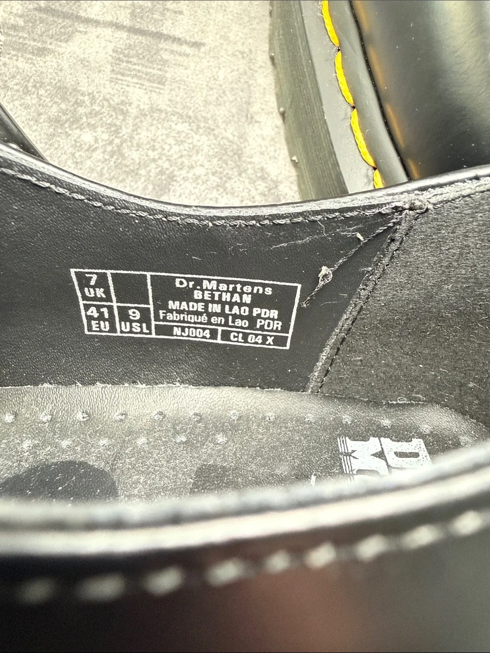 NWOT DR MARTENS BETHAN PLATFORM MARY JANES SZ 9 UK 7